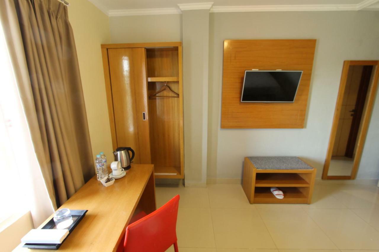 Maleosan Inn Manado Hotel Extérieur photo