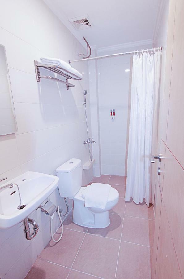 Maleosan Inn Manado Hotel Extérieur photo